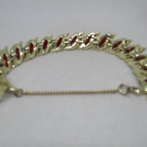 1950s Glass Cabochon Sectional Bracelet Clear Red Glass Gold Tone Metal Bracelet - Picture 9 of 9